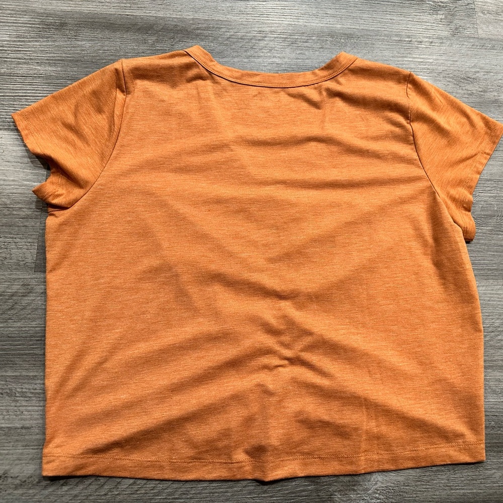 LOFT Gold V-neck Short Sleeve Ruched Crop Top - Picture 5 of 7